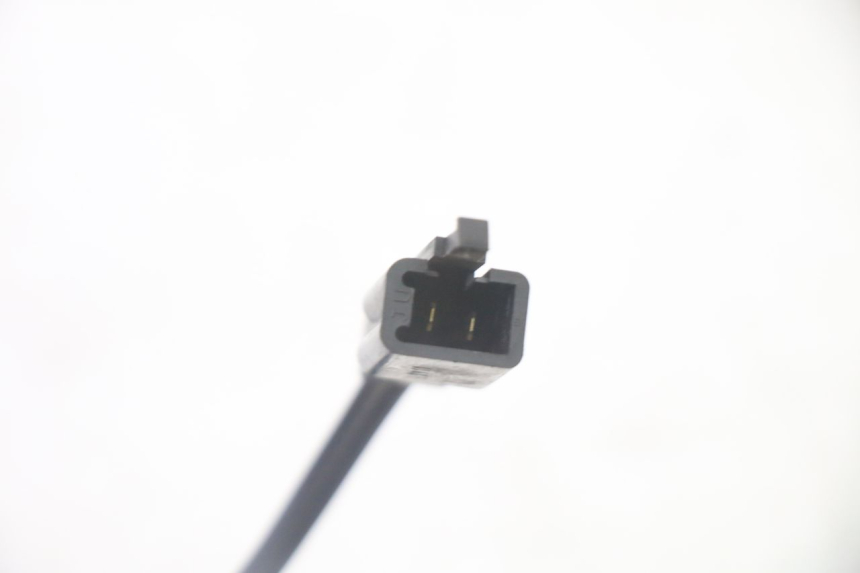 photo de WŁĄCZNIK ŚWIATEŁ STOP PRAWY YAMAHA CYGNUS X INJECTION 125 (2007 - 2013) - Zoom stanu zużycia