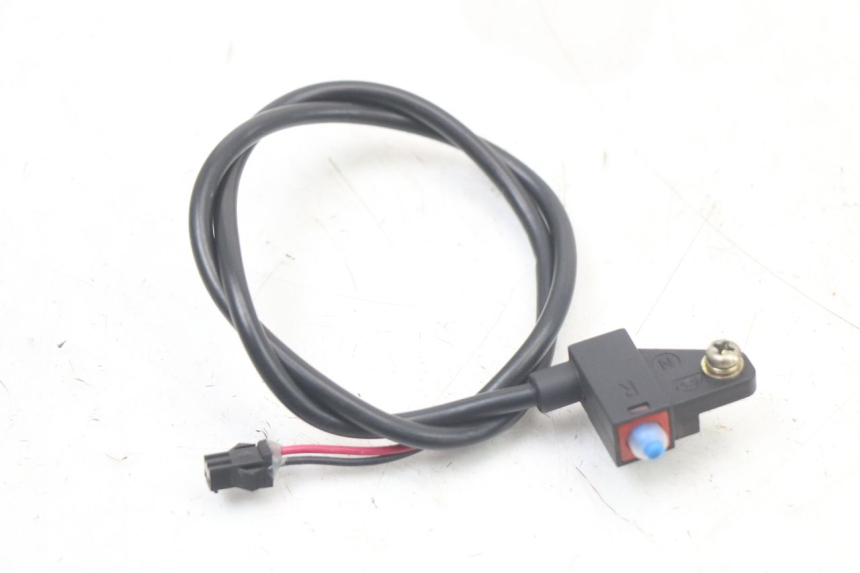 photo de WŁĄCZNIK ŚWIATEŁ STOP PRAWY WAYSCRAL E-START 1 (2018 - 2022) - Inny kąt widzenia