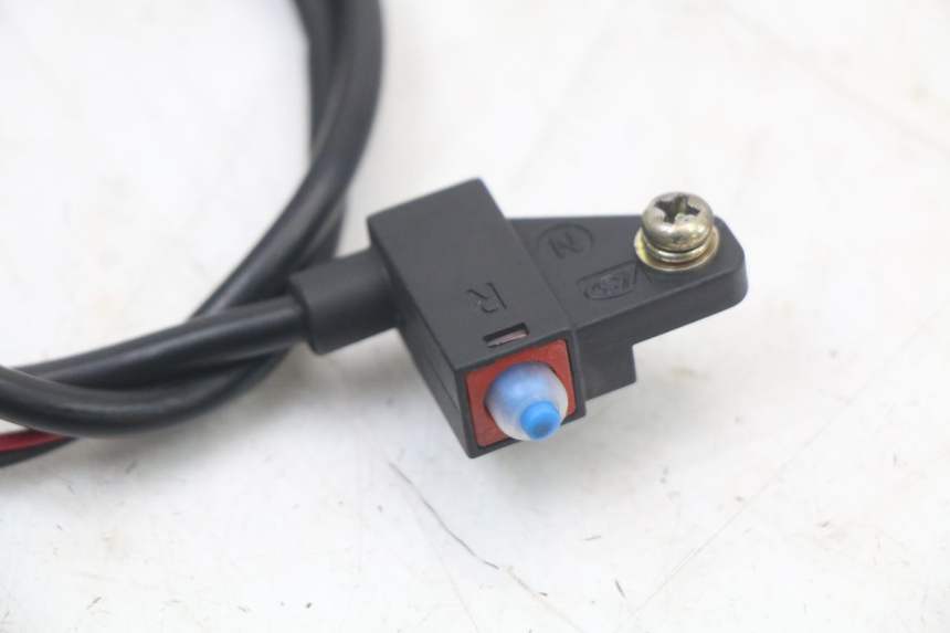 photo de WŁĄCZNIK ŚWIATEŁ STOP PRAWY WAYSCRAL E-START 1 (2018 - 2022) - Zbliżenie techniczne