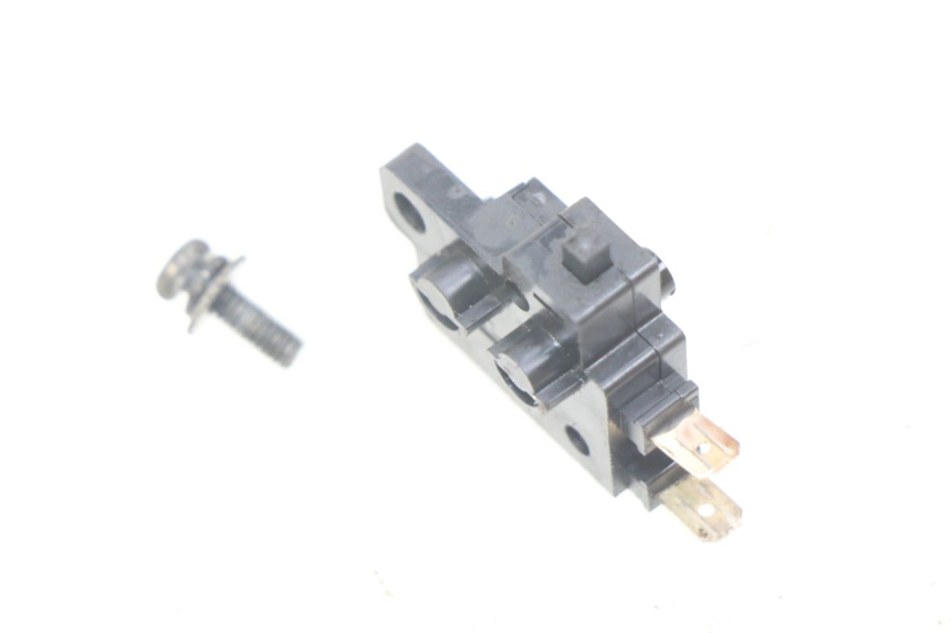 photo de WŁĄCZNIK ŚWIATEŁ STOP PRAWY HONDA FES S-WING SWING ABS 125 (2007 - 2015) - Szczegół części