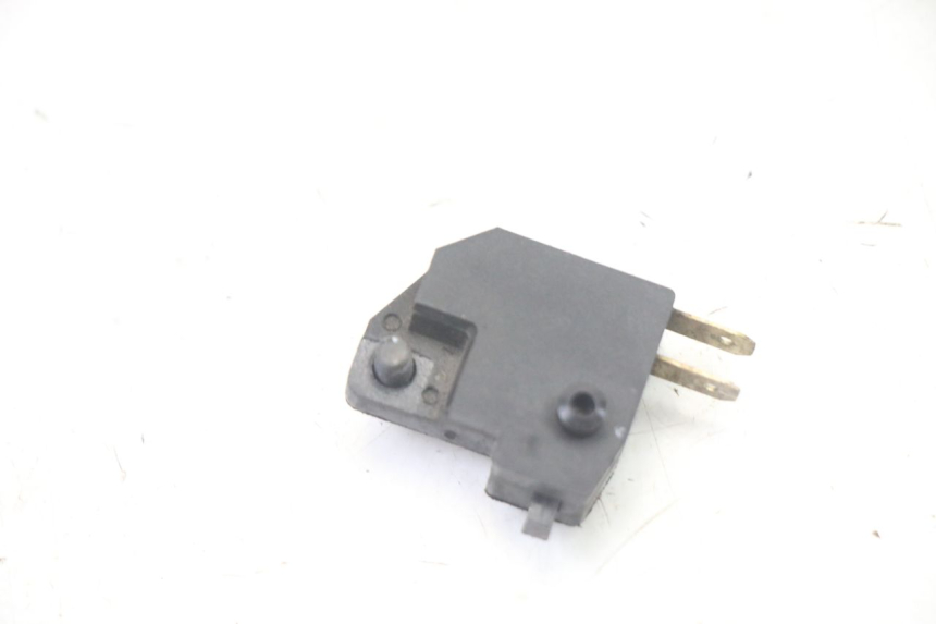 photo de Włącznik światła stopu prawy SYM FIDDLE 125 (2008 - 2010) - Inny kąt widzenia