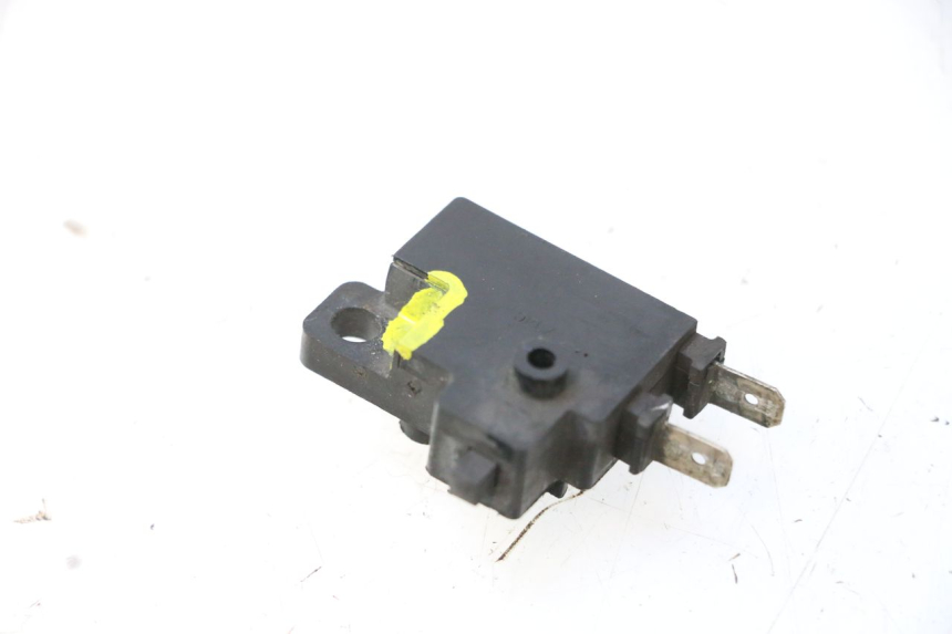 photo de WŁĄCZNIK ŚWIATEŁ STOP PRAWY HONDA FJS SILVER WING SILVERWING 400 (2005 - 2008) - Zoom stanu zużycia