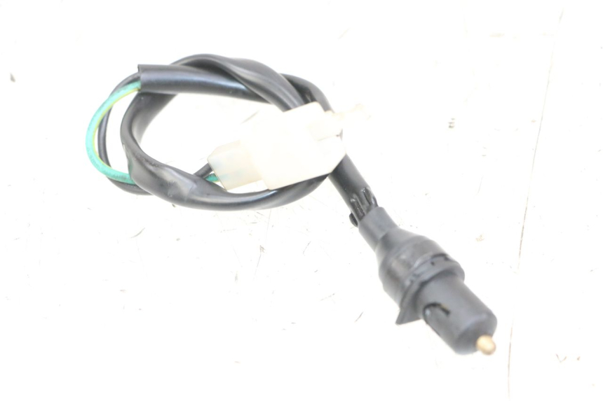 photo de WŁĄCZNIK ŚWIATEŁ STOP PRAWY GOES WIKI 125 (2010 - 2015) - Widok główny