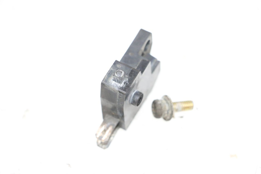 photo de WŁĄCZNIK ŚWIATEŁ STOP PRAWY SUZUKI GSXR GSX-R 1000 (2003 - 2004) - Zoom stanu zużycia