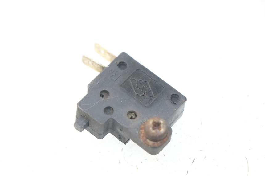 photo de WŁĄCZNIK ŚWIATEŁ STOP PRAWY SYM GTS EFI ABS 125 (2012 - 2016) - Widok główny