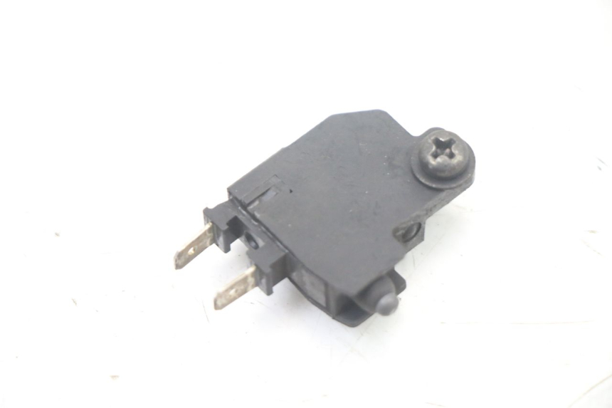 photo de WŁĄCZNIK ŚWIATEŁ STOP PRAWY HONDA FORZA 125 (2021 - 2025) - Szczegół części