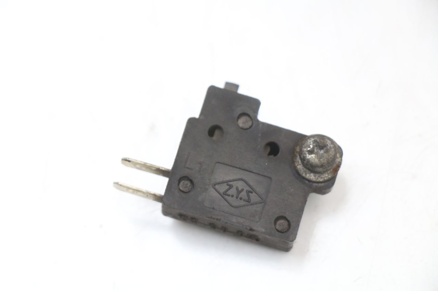 photo de WŁĄCZNIK ŚWIATEŁ STOP PRAWY SYM JOYRIDE EVO 125 (2009 - 2016) - Widok główny