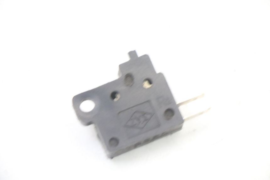 photo de WŁĄCZNIK ŚWIATEŁ STOP PRAWY KYMCO GRAND DINK 125 (2008 - 2014) - Widok główny