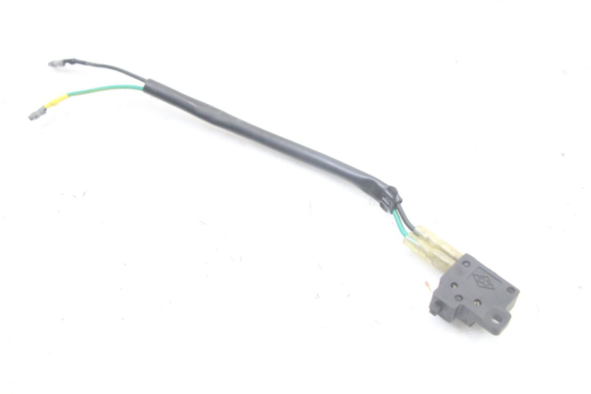 photo de WŁĄCZNIK ŚWIATEŁ STOP PRAWY KYMCO PEOPLE S 125 (2000 - 2008) - Zoom stanu zużycia