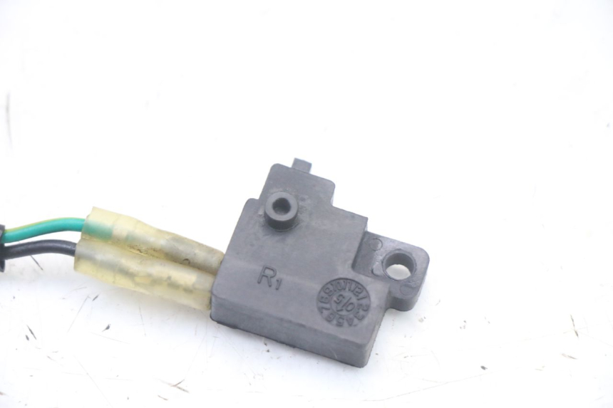 photo de WŁĄCZNIK ŚWIATEŁ STOP PRAWY KYMCO PEOPLE S 125 (2000 - 2008) - Widok ogólny