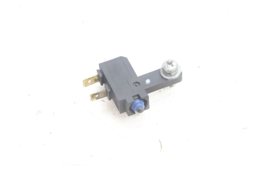 photo de PRAWO WYŁĄCZNIK ŚWIATEŁ STOP YAMAHA N-MAX NMAX 125 (2021 - 2024) - Szczegół części