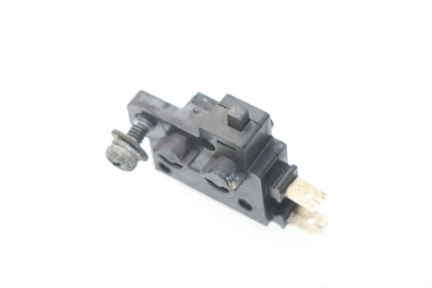 photo de WŁĄCZNIK ŚWIATEŁ STOP PRAWY HONDA NSS EX FORZA 250 (2005 - 2013) - Szczegół części