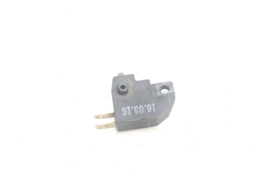 photo de WŁĄCZNIK ŚWIATEŁ STOP PRAWY SYM ORBIT III 3 4T 50 (2021 - 2025) - Szczegół części