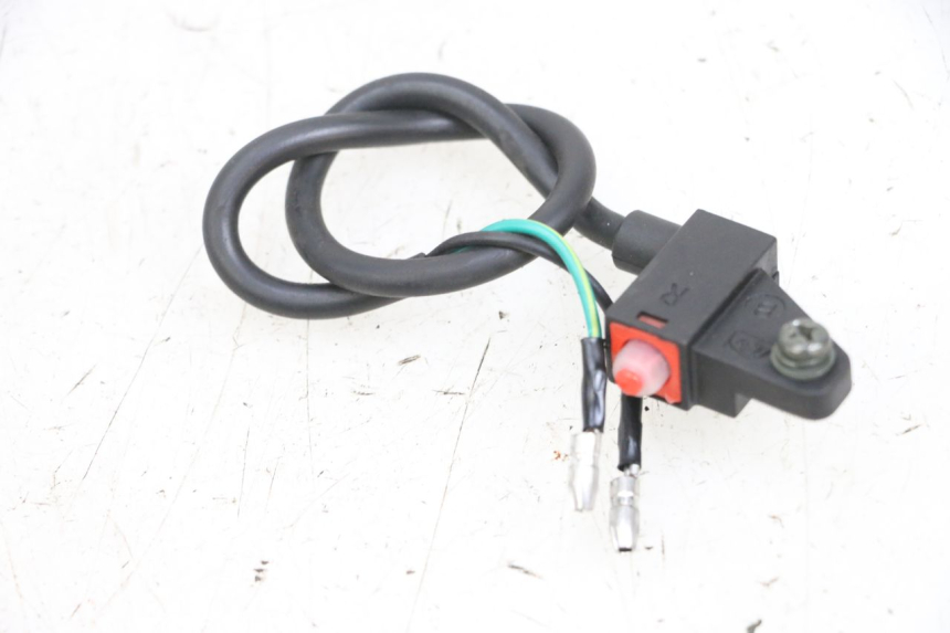 photo de WŁĄCZNIK ŚWIATEŁ STOP PRAWY EFUN PUSA 1 - Zoom stanu zużycia