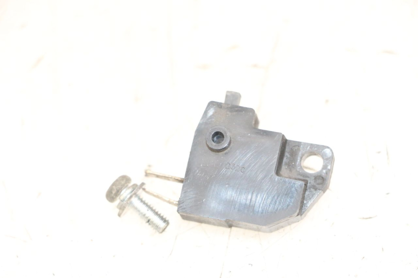 photo de WŁĄCZNIK ŚWIATEŁ STOP PRAWY PEUGEOT SATELIS 125 (2013 - 2018) - Zoom stanu zużycia