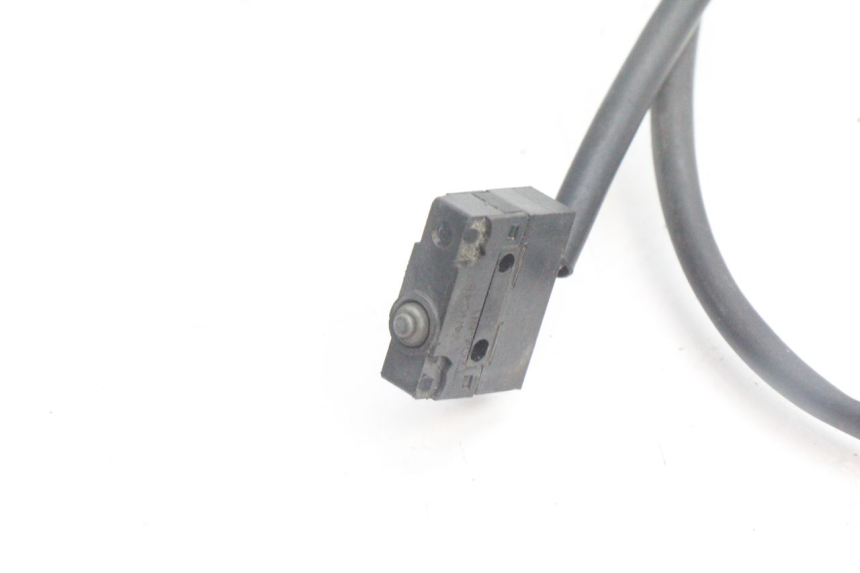 photo de WŁĄCZNIK ŚWIATEŁ STOP PRAWY PEUGEOT SATELIS 125 (2006 - 2009) - Zoom stanu zużycia