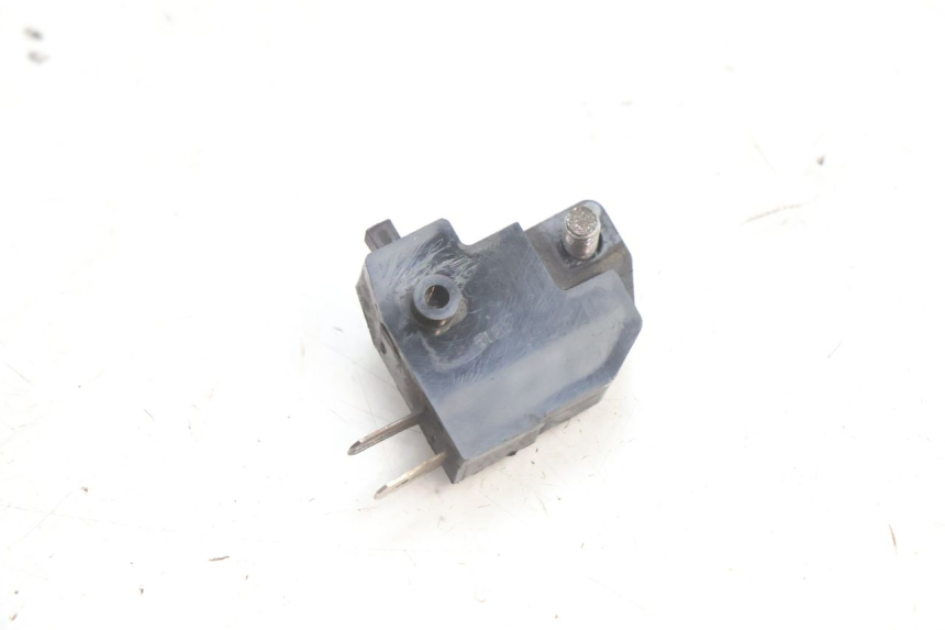 photo de WŁĄCZNIK ŚWIATEŁ STOP PRAWY PEUGEOT SATELIS 125 (2006 - 2009) - Zoom stanu zużycia