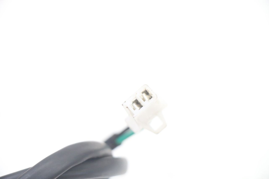 photo de WŁĄCZNIK ŚWIATEŁ STOP PRAWY SMALL MX THUNDER 250 - Zbliżenie techniczne