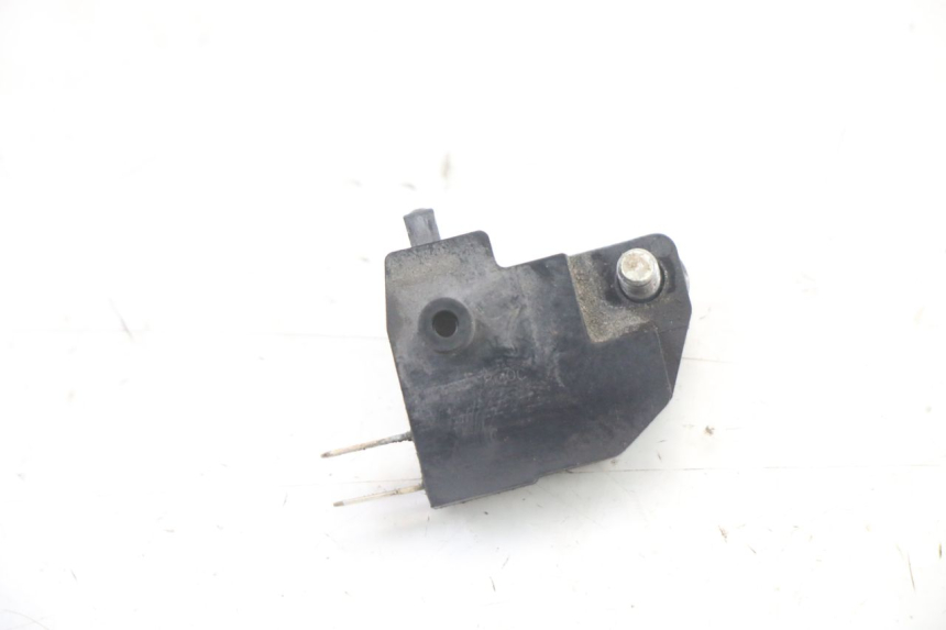 photo de WŁĄCZNIK ŚWIATEŁ STOP PRAWY SUZUKI GSX F GSXF 650 (2007 - 2015) - Zoom stanu zużycia