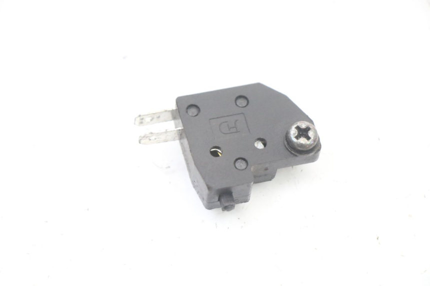 photo de WŁĄCZNIK ŚWIATEŁ STOP PRAWY SYM ORBIT 2 4T 50 (2008 - 2017) - Szczegół części