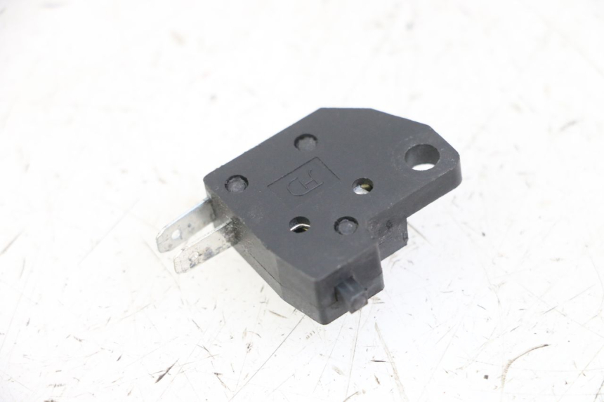 photo de WŁĄCZNIK ŚWIATEŁ STOP PRAWY SYM ORBIT III 3 4T 50 (2018 - 2021) - Widok główny