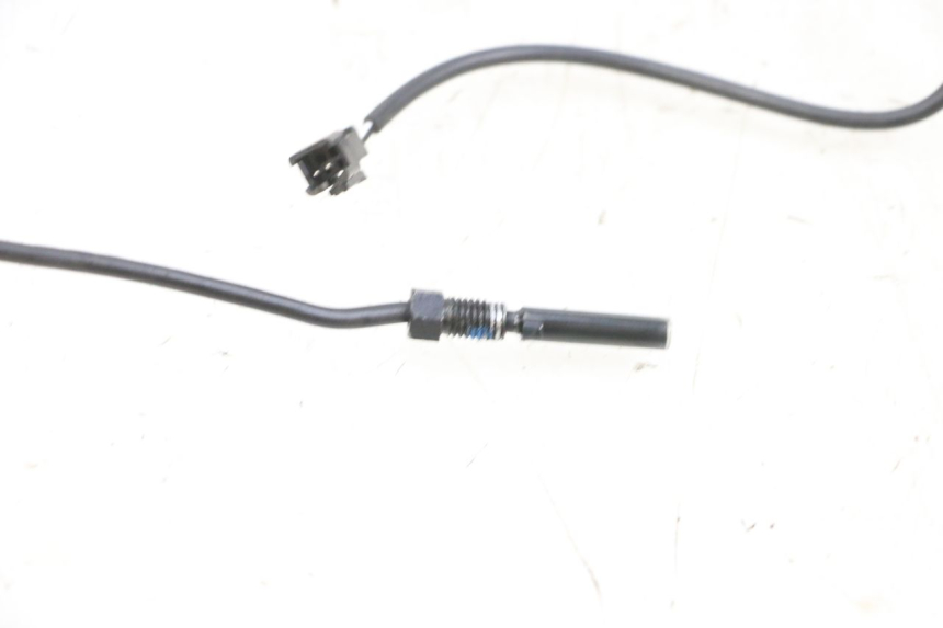 photo de WŁĄCZNIK ŚWIATEŁ STOP PRAWY DUALTRON VICTOR LIMITED 1 - Inny kąt widzenia