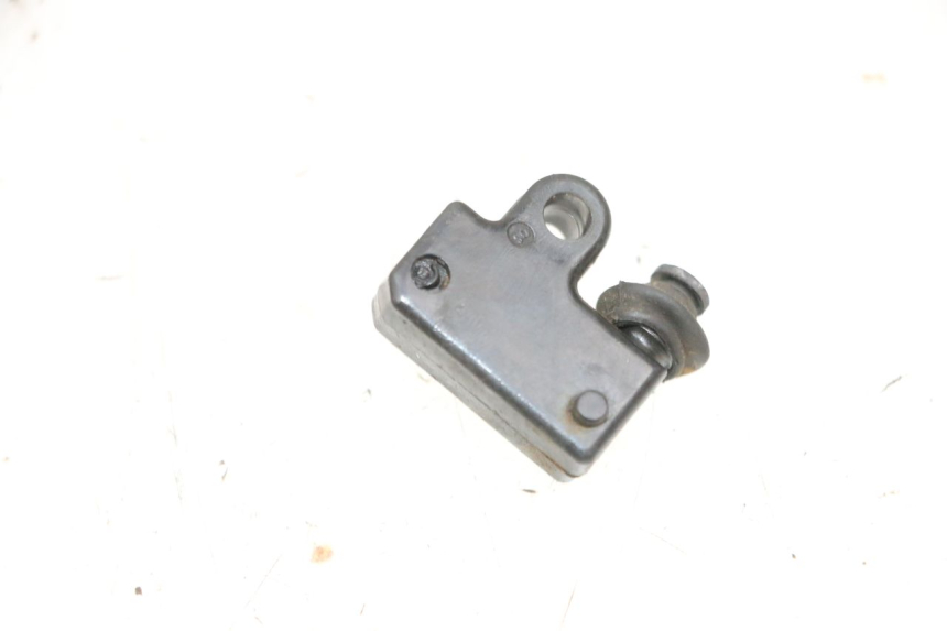 photo de WŁĄCZNIK ŚWIATEŁ STOP PRAWY YAMAHA XMAX X-MAX 125 (2006 - 2009) - Szczegół części