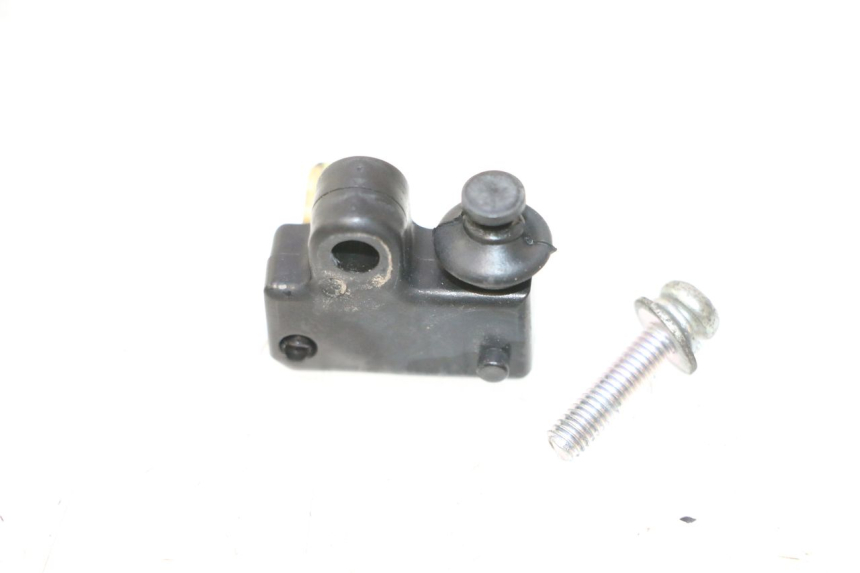 photo de WŁĄCZNIK ŚWIATEŁ STOP PRAWY YAMAHA XMAX X-MAX 125 (2006 - 2009) - Szczegół części