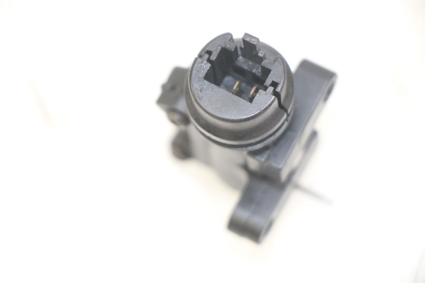 photo de Włącznik światła stopu prawy YAMAHA XJN DIVERSION 600 (2000 - 2003) - Szczegół części