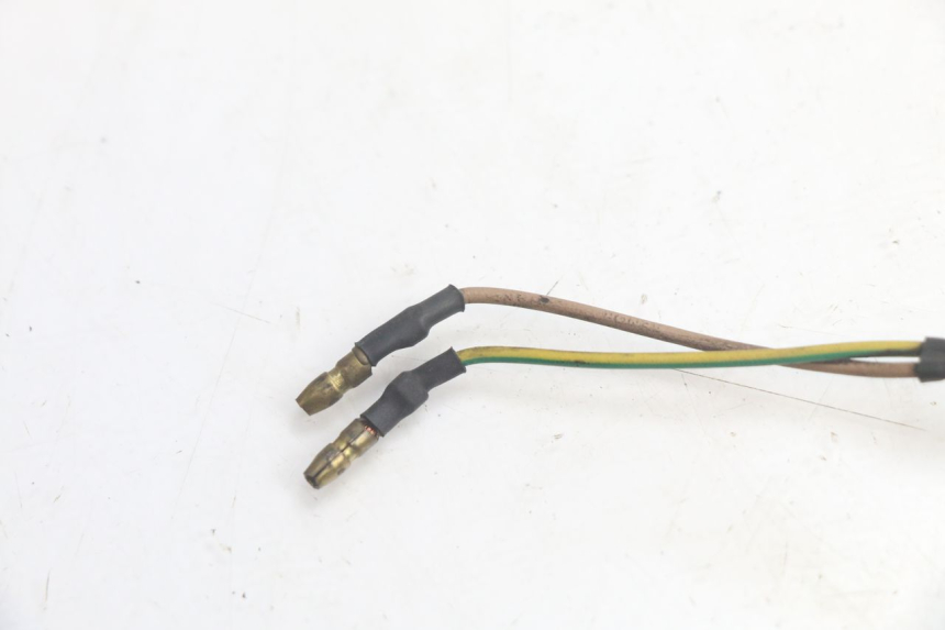 photo de PRAWO WYŁĄCZNIK ŚWIATŁA STOP YAMAHA YP MAJESTY 125 (1998 - 2001) - Szczegół części