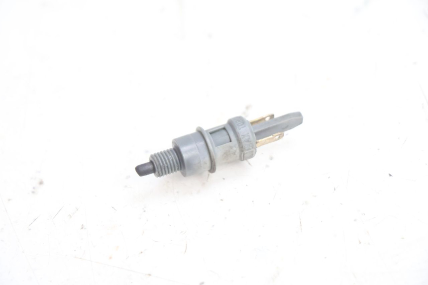 photo de PRAWO WYŁĄCZNIK ŚWIATŁA STOP PIAGGIO ZIP 2T 50 (2009 - 2019) - Szczegół części