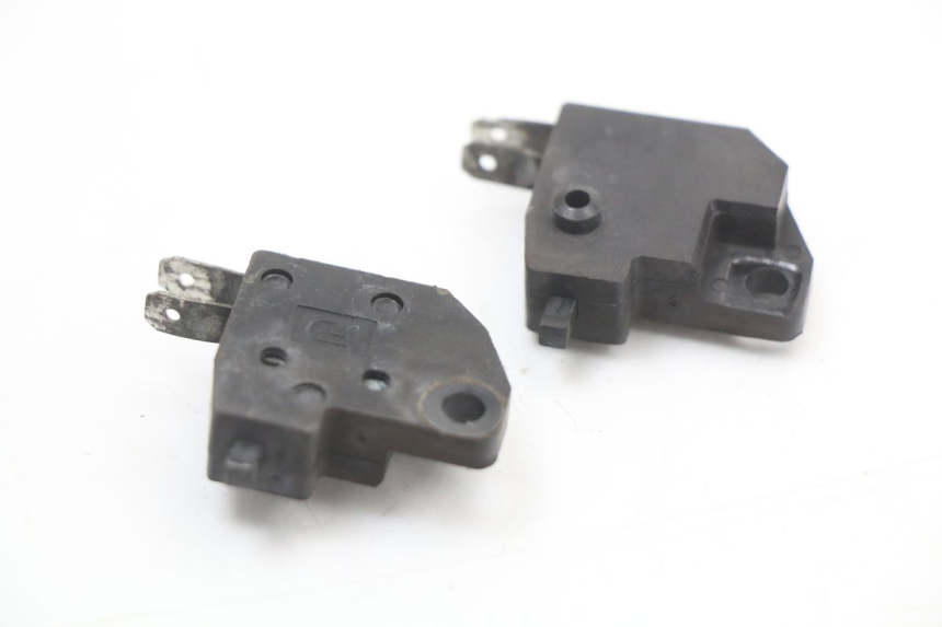 photo de Włącznik światła stopu LONGJIA EASY MAX 125 (2020 - 2024) - Zoom stanu zużycia