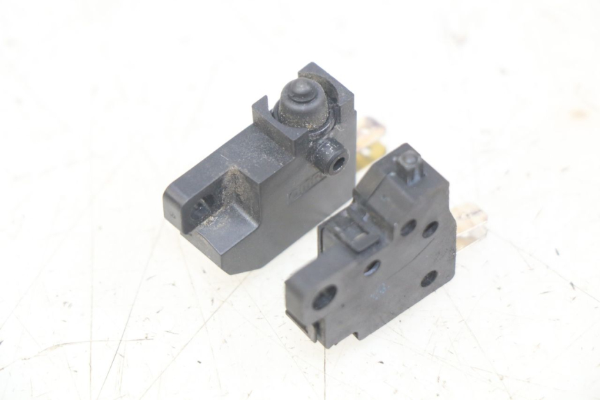 photo de Włącznik światła stopu YAMAHA D'ELIGHT DELIGHT 125 (2017 - 2020) - Szczegół części