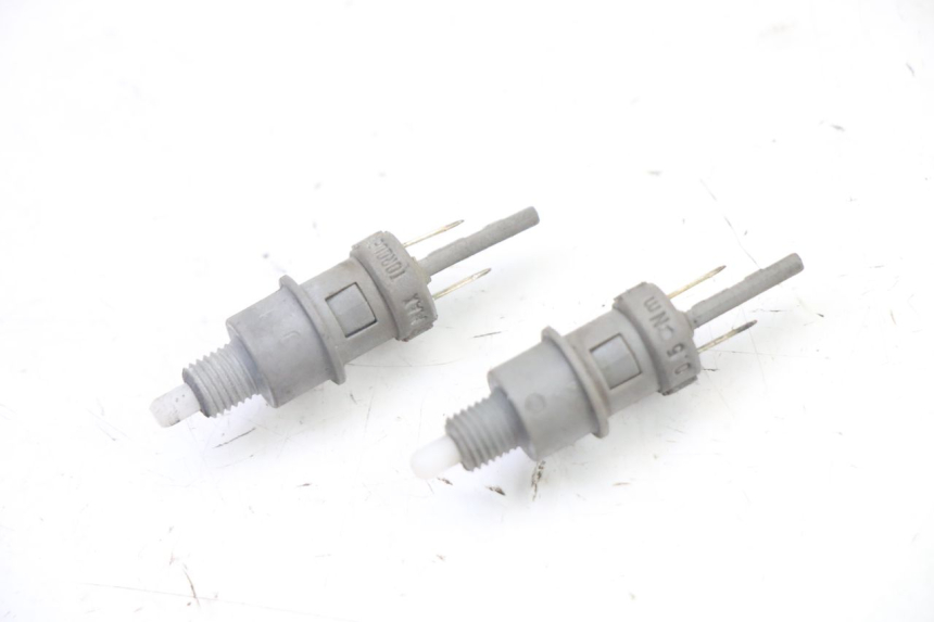 photo de Włącznik światła stopu PEUGEOT ELYSEO 125 (1999 - 2004) - Widok główny