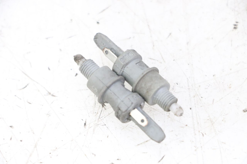 photo de Włącznik światła stopu PEUGEOT ELYSTAR 125 (2002 - 2007) - Szczegół części