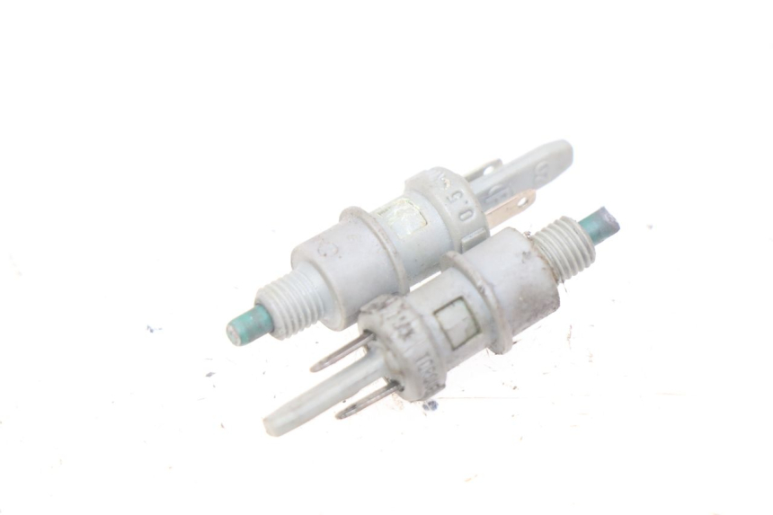 photo de Włącznik światła stopu MBK FLIPPER 50 (2004 - 2012) - Widok główny