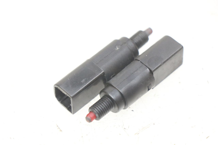 photo de Włącznik światła stopu PIAGGIO FLY 100 (2006 - 2010) - Widok główny