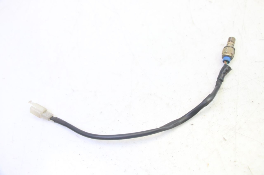 photo de Włącznik światła stop lewy ADIVA AD3 300 (2014 - 2020) - Inny kąt widzenia