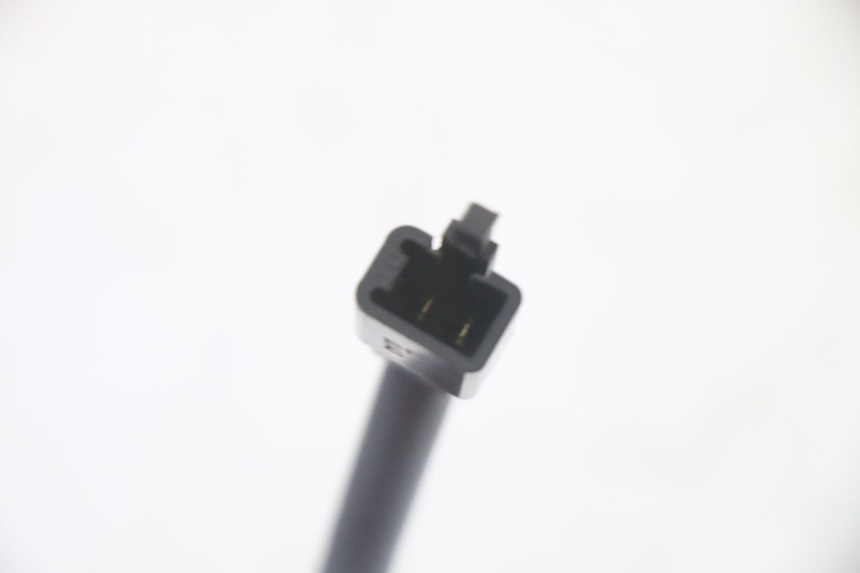 photo de Włącznik światła stopu lewy YAMAHA CYGNUS X INJECTION 125 (2007 - 2013) - Inny kąt widzenia