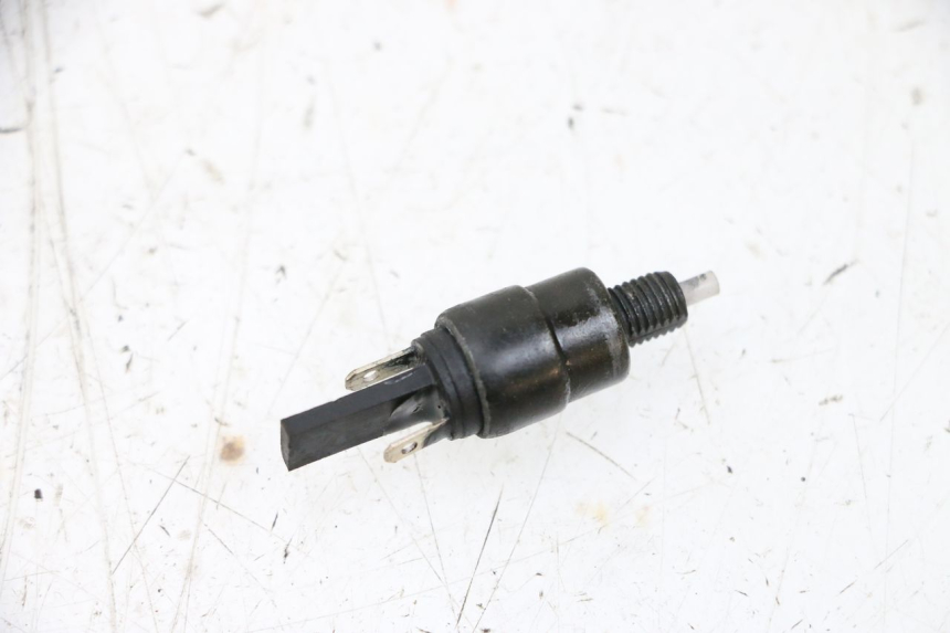 photo de Włącznik światła stopu lewy PEUGEOT KISBEE 4T 50 (2010 - 2017) - Widok główny