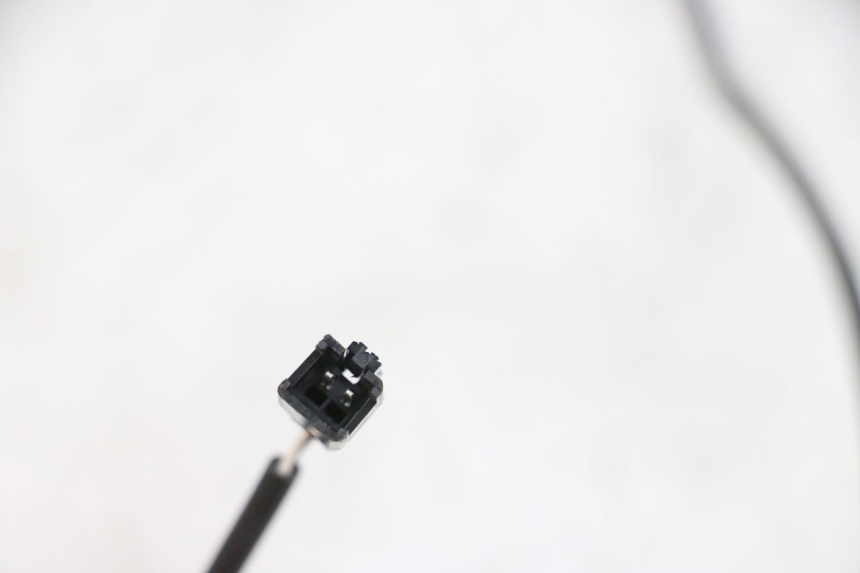 photo de Włącznik światła stopu lewy DUALTRON VICTOR LIMITED 1 - Inny kąt widzenia