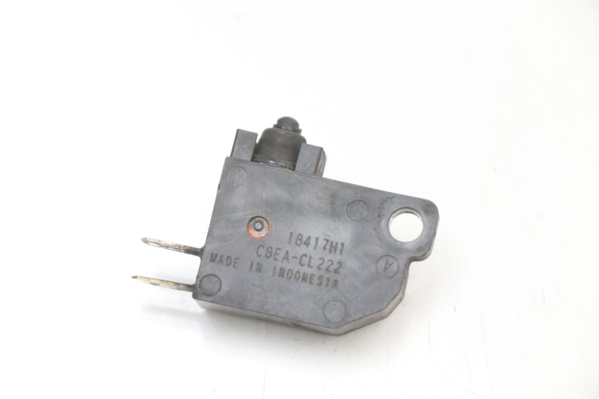 photo de Włącznik światła stop lewy YAMAHA XMAX X-MAX ABS 125 (2017 - 2020) - Widok główny