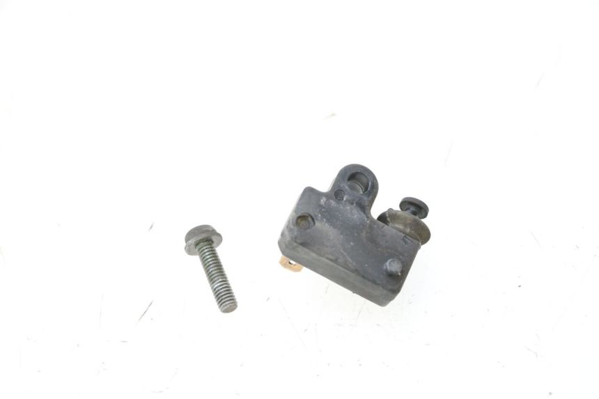 photo de STYK PRZYCISKU ŚWIATEŁ STOP LEWY YAMAHA XP T-MAX ABS 500 (2005 - 2005) - Zoom stanu zużycia