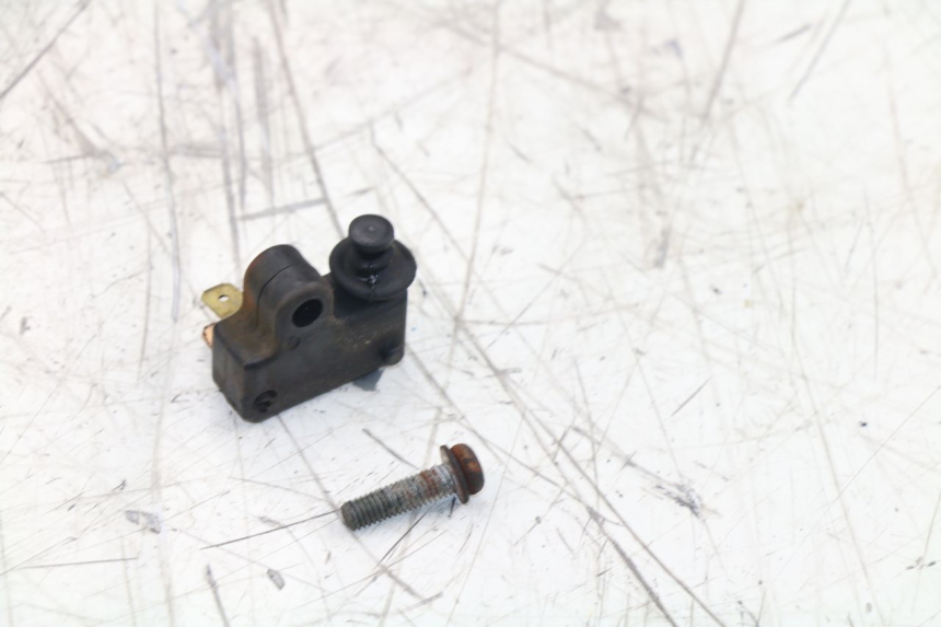photo de Włącznik światła stop lewy YAMAHA YP MAJESTY ABS 400 (2007 - 2009) - Zoom stanu zużycia