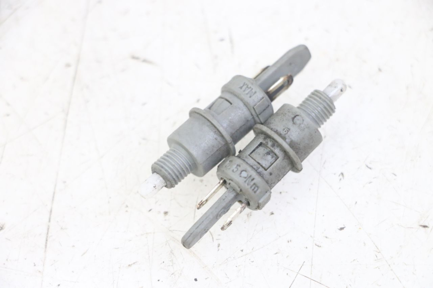 photo de Włącznik światła stopu PEUGEOT JET FORCE CARBU 50 (2003 - 2016) - Widok główny