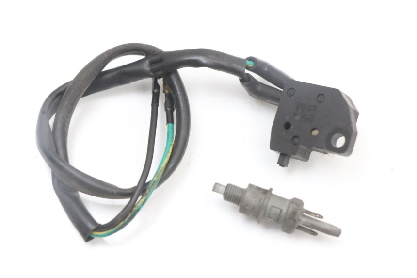 photo de Włącznik światła stopu PEUGEOT KISBEE 4T 50 (2018 - 2022) - Zoom stanu zużycia