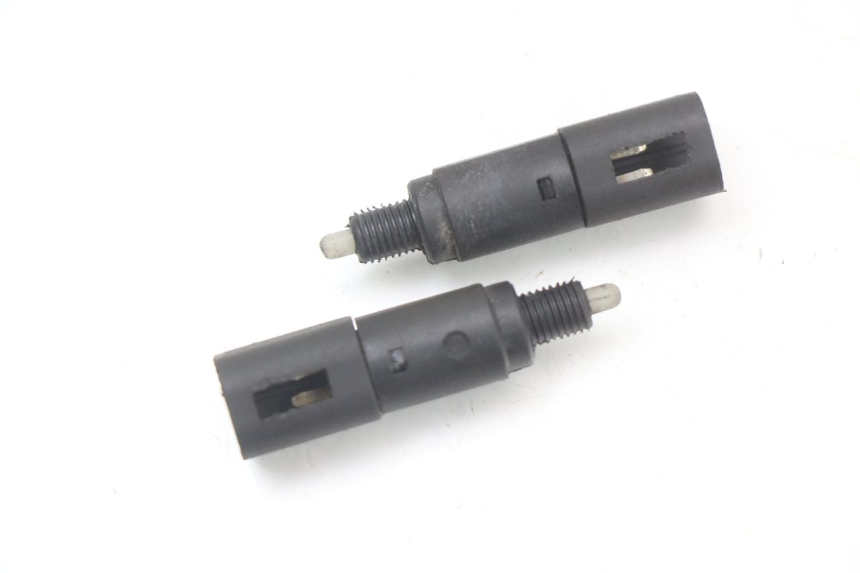 photo de Włącznik światła stopu PIAGGIO LIBERTY 4T 50 (2004 - 2008) - Widok główny