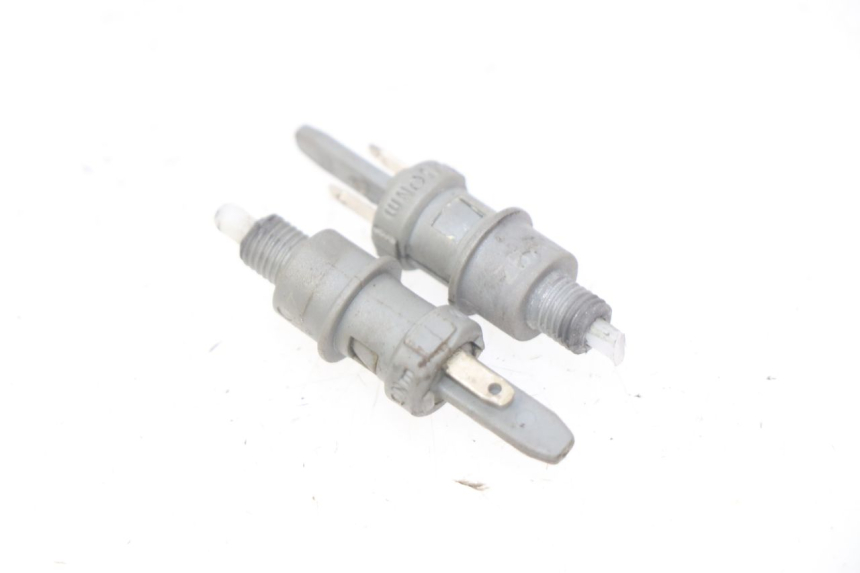 photo de Włącznik światła stopu PEUGEOT LUDIX 2 PRO 4T 50 (2008 - 2013) - Szczegół części