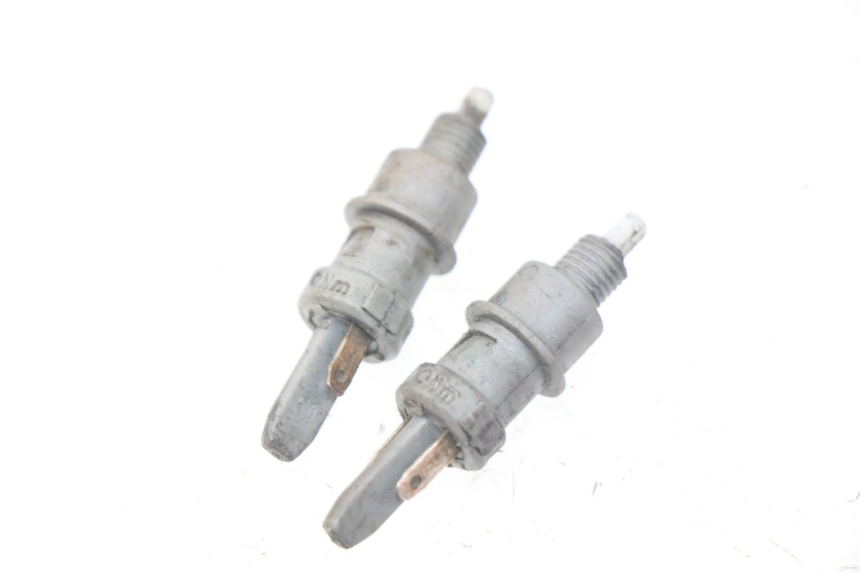 photo de Włącznik światła stopu PEUGEOT LUDIX 50 (2005 - 2007) - Szczegół części