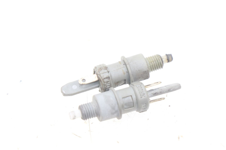 photo de Włącznik światła stopu PEUGEOT LUDIX 50 (2008 - 2017) - Szczegół części